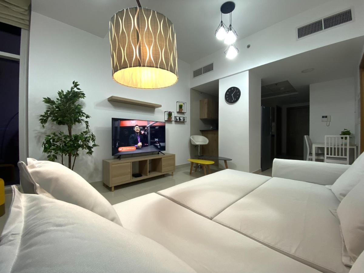 דירות דובאי Walk To The Beach Or Enjoy The Amazing View From The Balcony מראה חיצוני תמונה