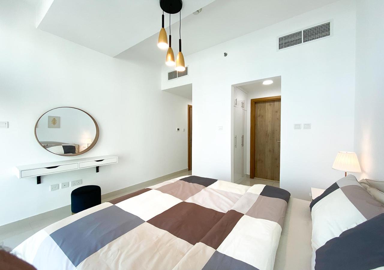 דירות דובאי Walk To The Beach Or Enjoy The Amazing View From The Balcony מראה חיצוני תמונה